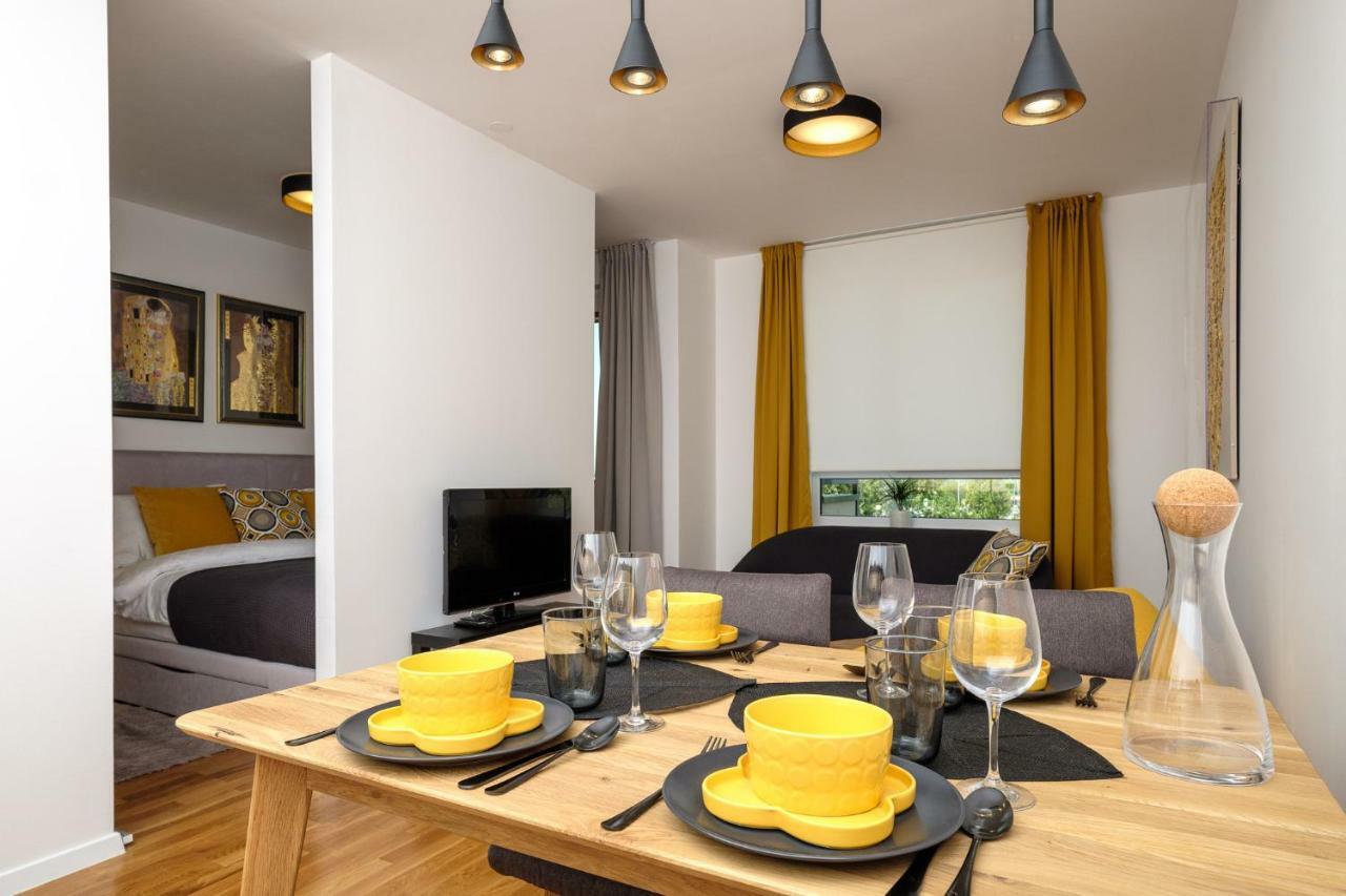 Studio Apartman KRILA WINGS Zagreb Exterior foto