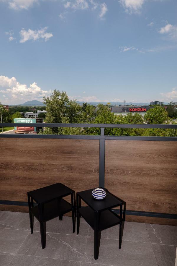 Studio Apartman KRILA WINGS Zagreb Exterior foto